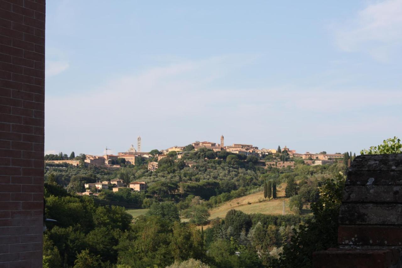 Apartamento La Torre Di Caprera Siena Exterior foto