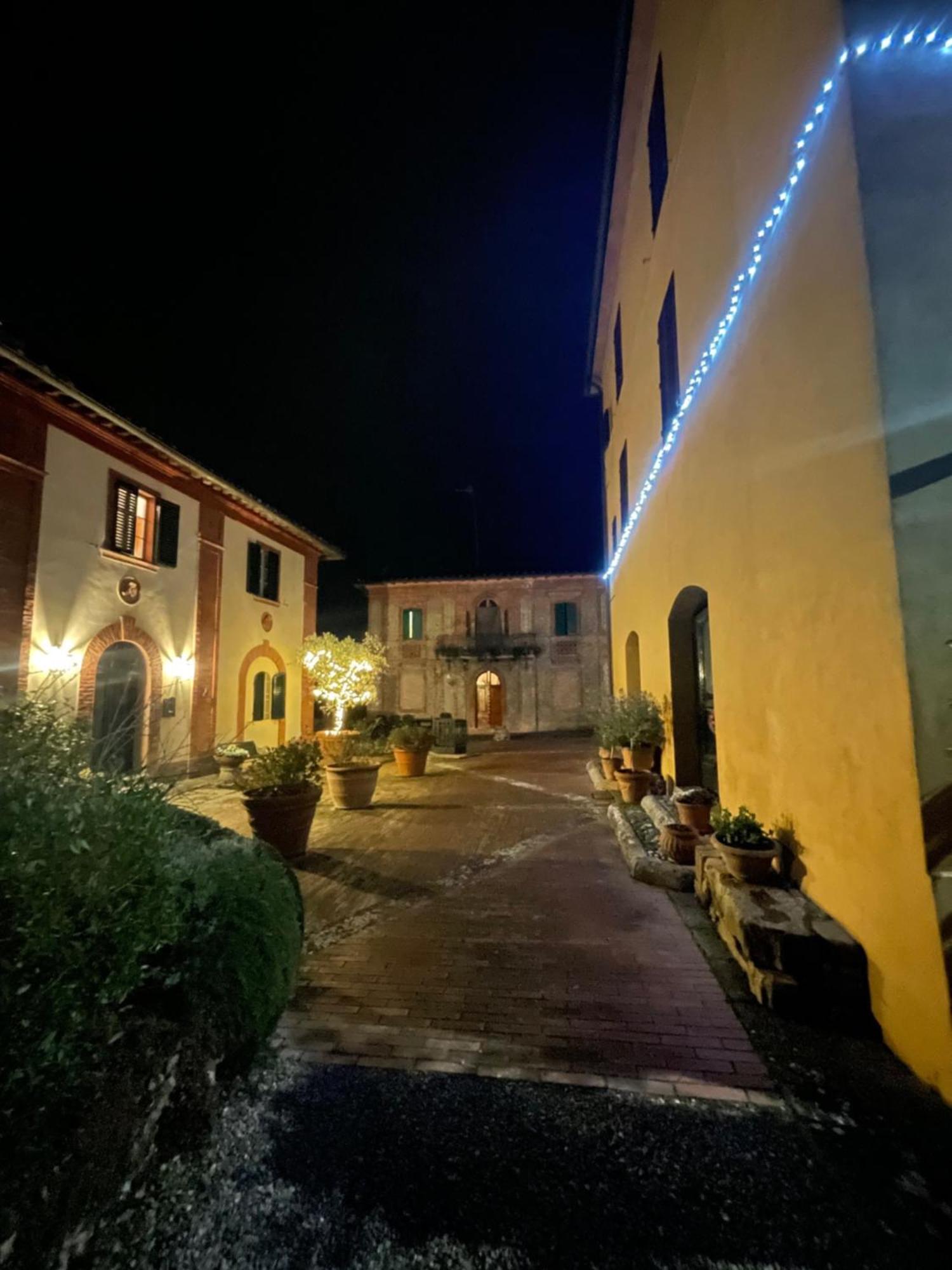 Apartamento La Torre Di Caprera Siena Exterior foto